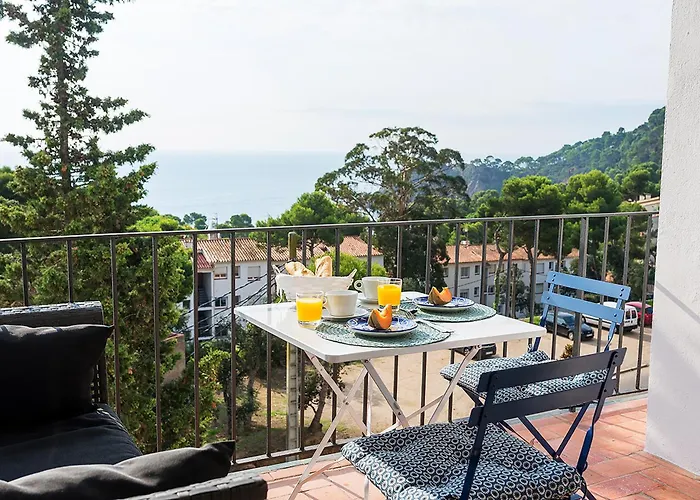 Azteka Blue 2 Bed Apartment Calella De Palafrugell