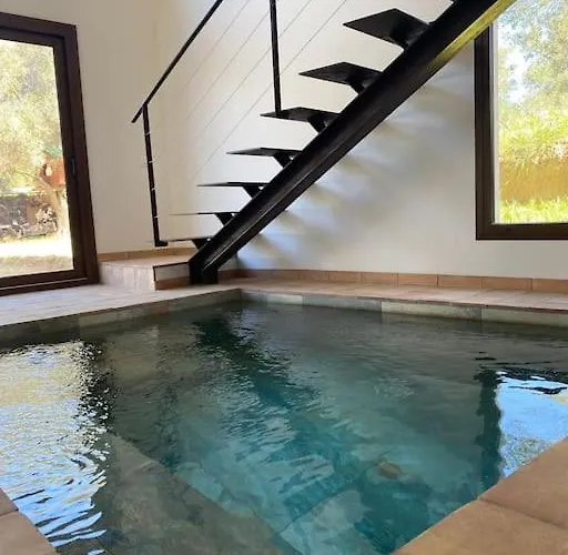 Casa Con Piscina Interior En Tamariu, Calella De Palafrugell