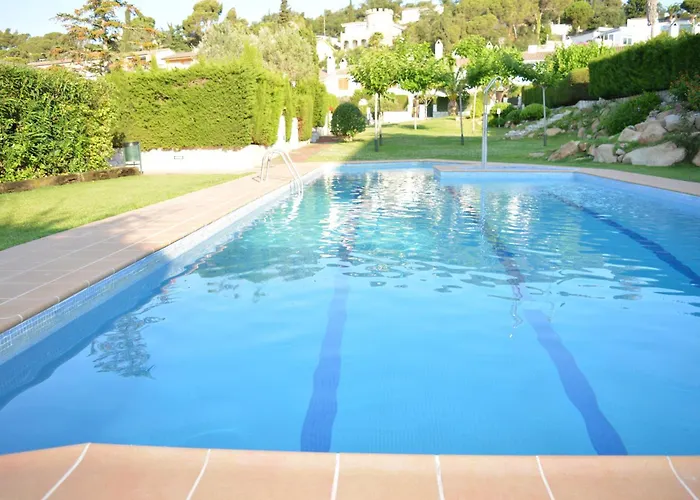 Casas Blanca 14 junto a piscina en playa privada Santa María de Llorell