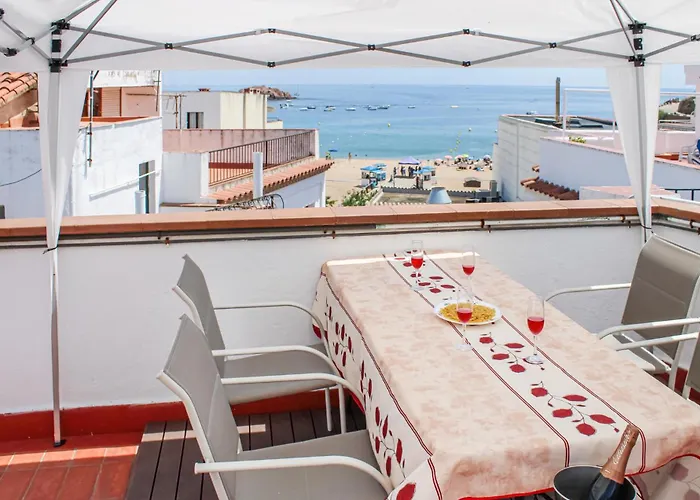 2 Bedroom Amazing Apartment In Tossa De Mar