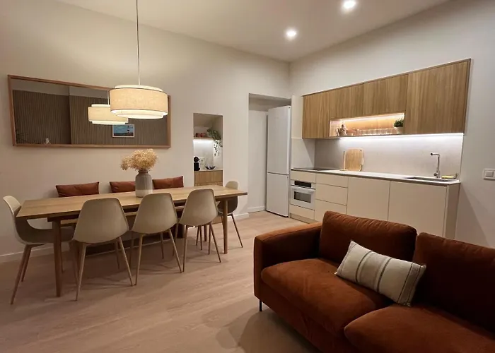 Apartamento Para 8 Personas Con Parking, Muy Cerca De La Playa
