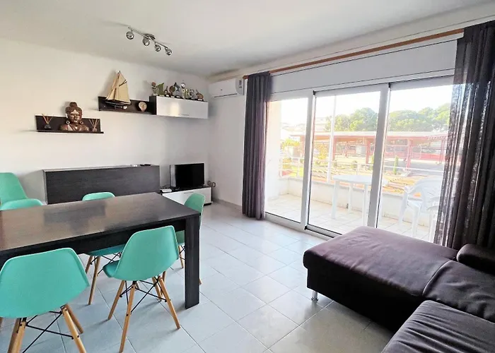 Apartamento De 3 Habitaciones En El Centro