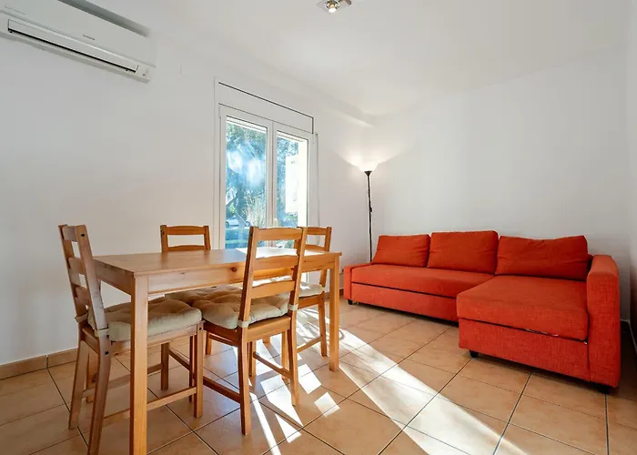 Hauzify I Apartament Fenals
