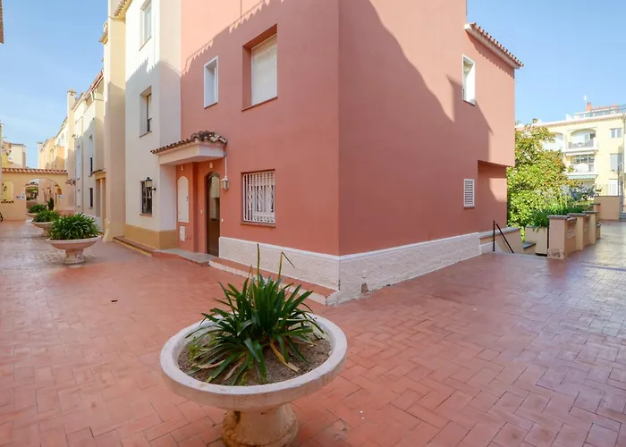 Charming Apartment Near Beach
