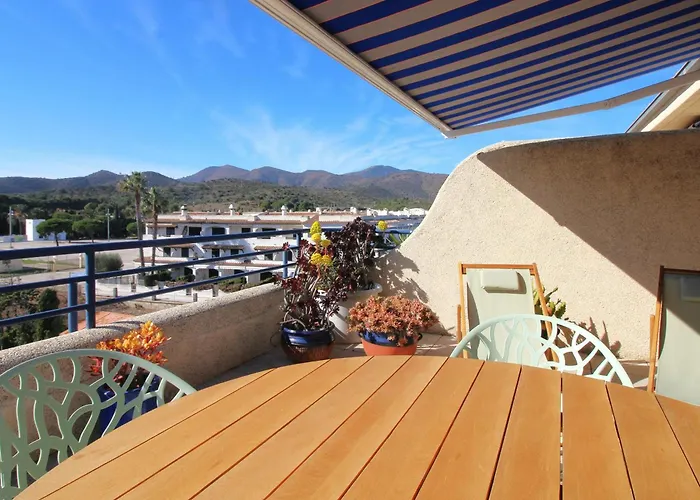 Maritim II 2 At.1 - Apartamento Moderno, Agradable Y Muy Bien Equipado Situado En 1ª Linea De Mar - Es-228-82