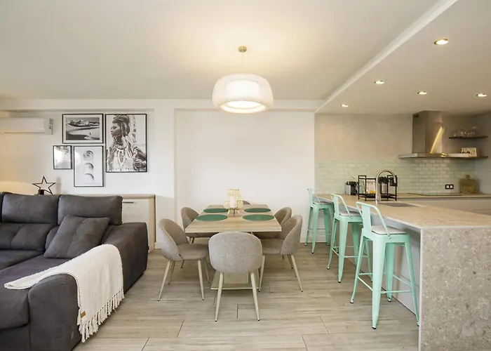 Casa Con Bonitas Vistas En Montjuic Girona