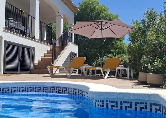 Villa Vista Bonita With Private Pool, 4 Bedrooms, 9 People