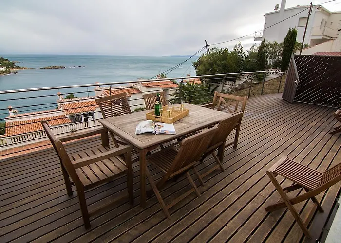 Agi Rodas Apartments
