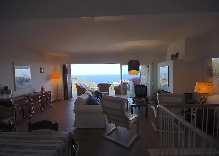 Lets Holidays Sailor House With Sea Views