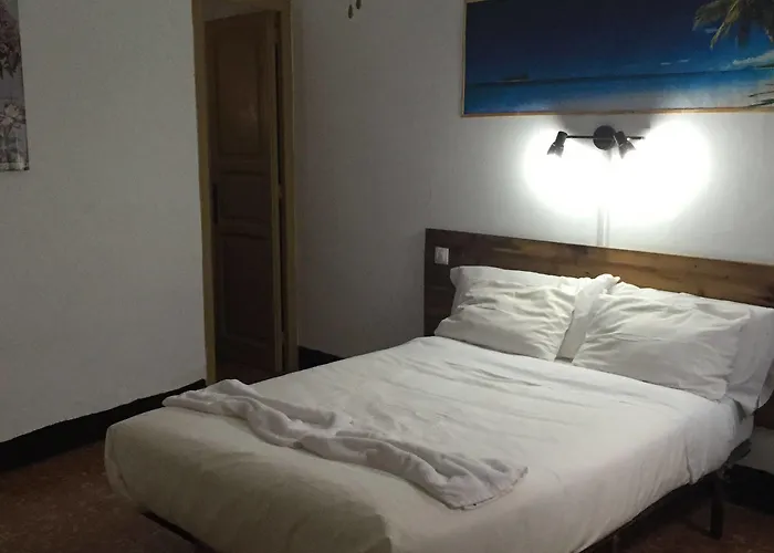 Hostal Macaya