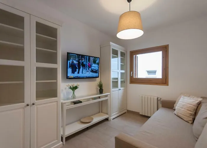 Lets Holidays Mediterranean Apartment 3 Minutes To The Beach 2