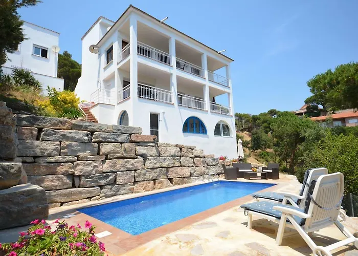 Lloret Apartments
