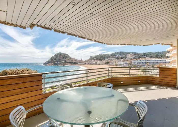 Tossa De Mar Beach
