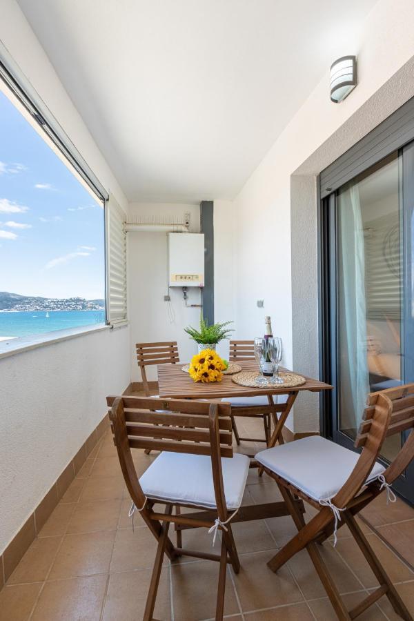 Apartamento Empurialola -precioso Apartamento Vistas Mar Y Piscina En Empuriabrava- 133