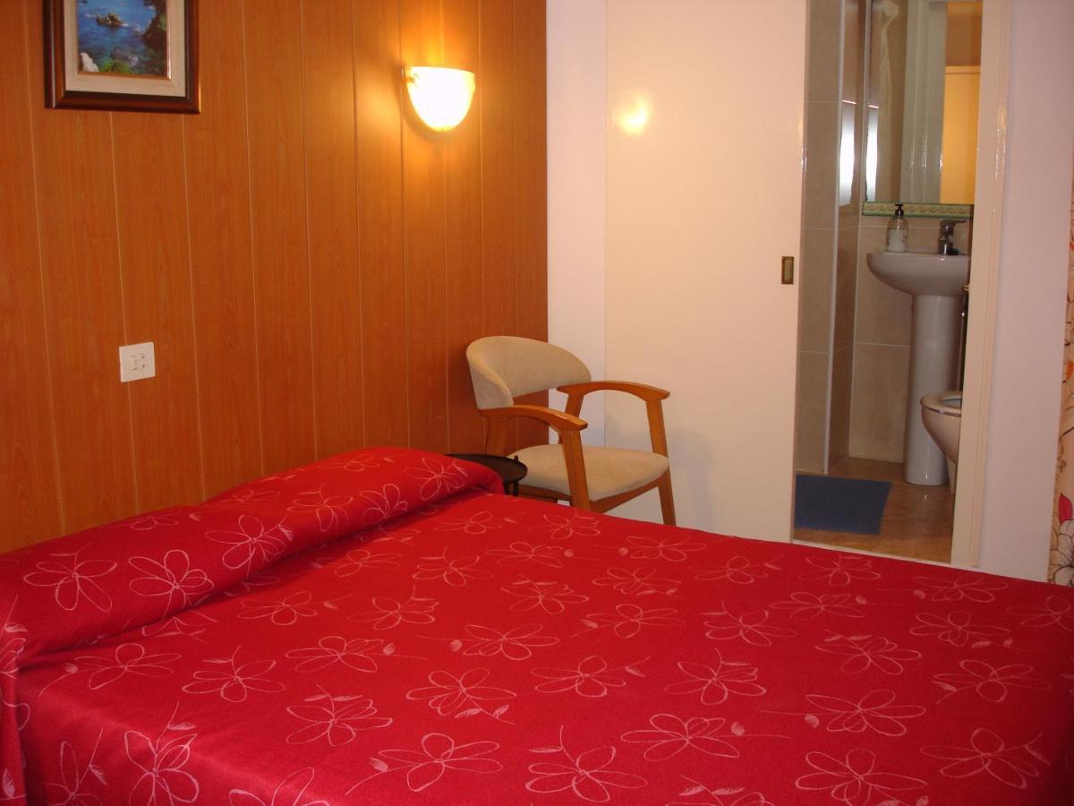Hotel Maria Rosa *