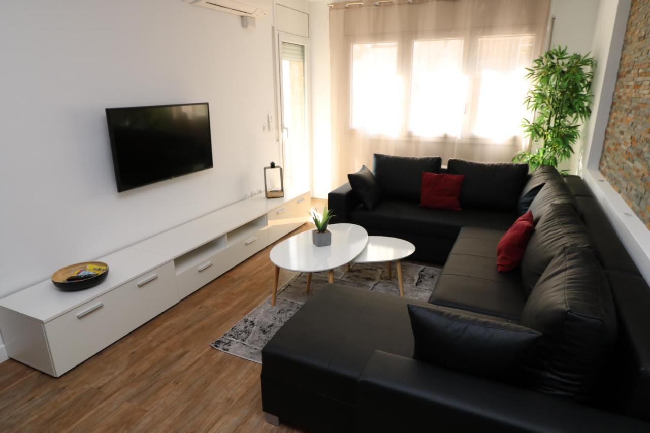 Frances Masia Apartment *