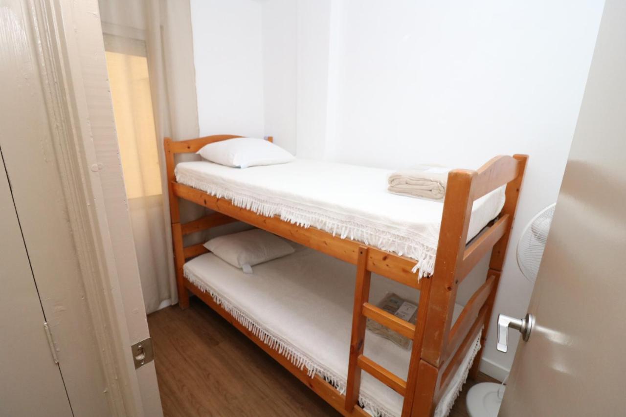 Apartment Frances Masia Roses