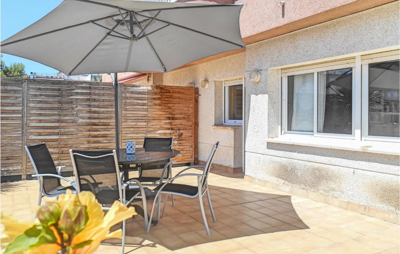 Stunning In With Kitchen Tossa de Mar