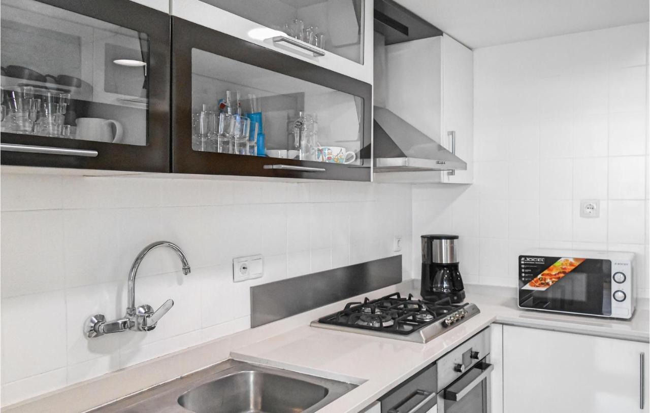 Stunning In With Kitchen