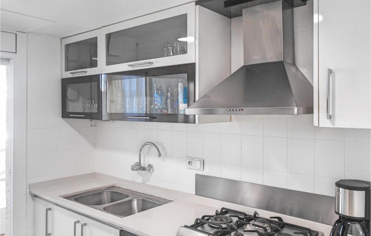 Stunning In With Kitchen