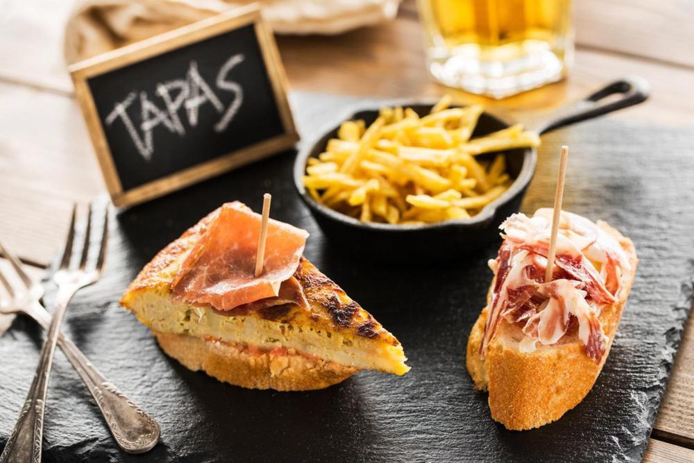 Salles Aeroport De Girona 4*