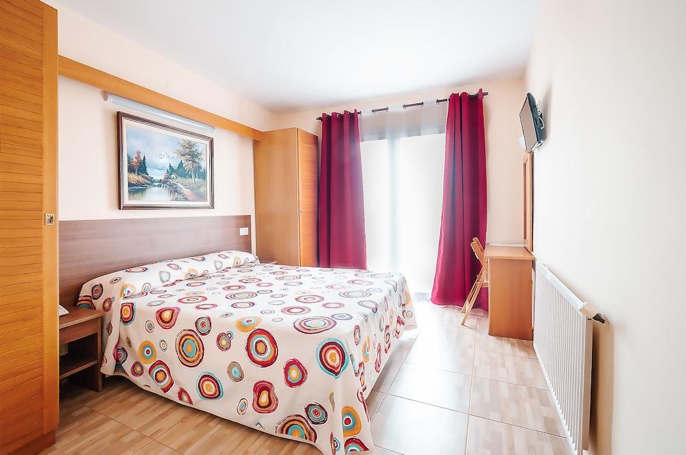 Silvia Hotel 2*