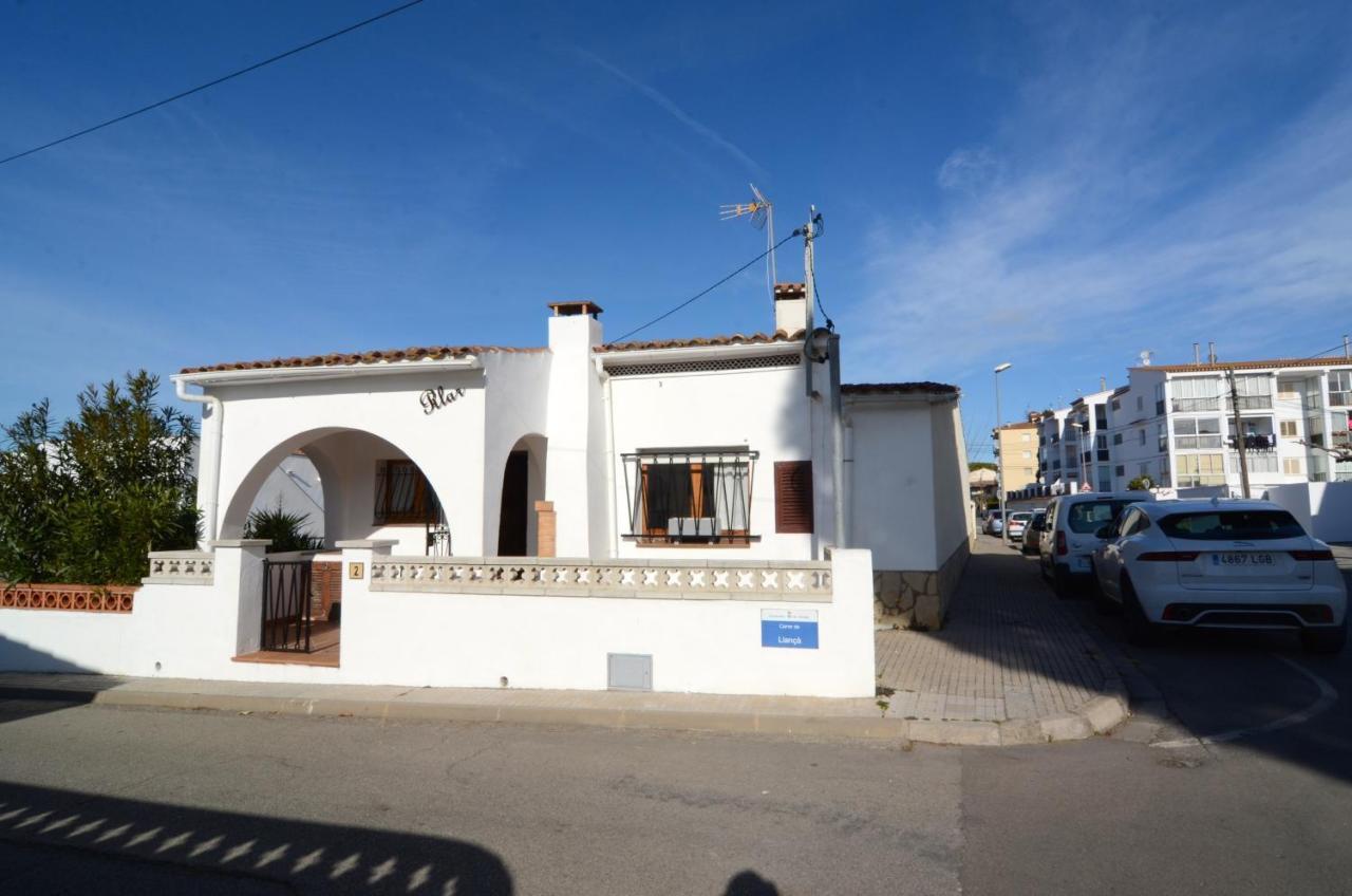 Llanca 2 Holiday home *