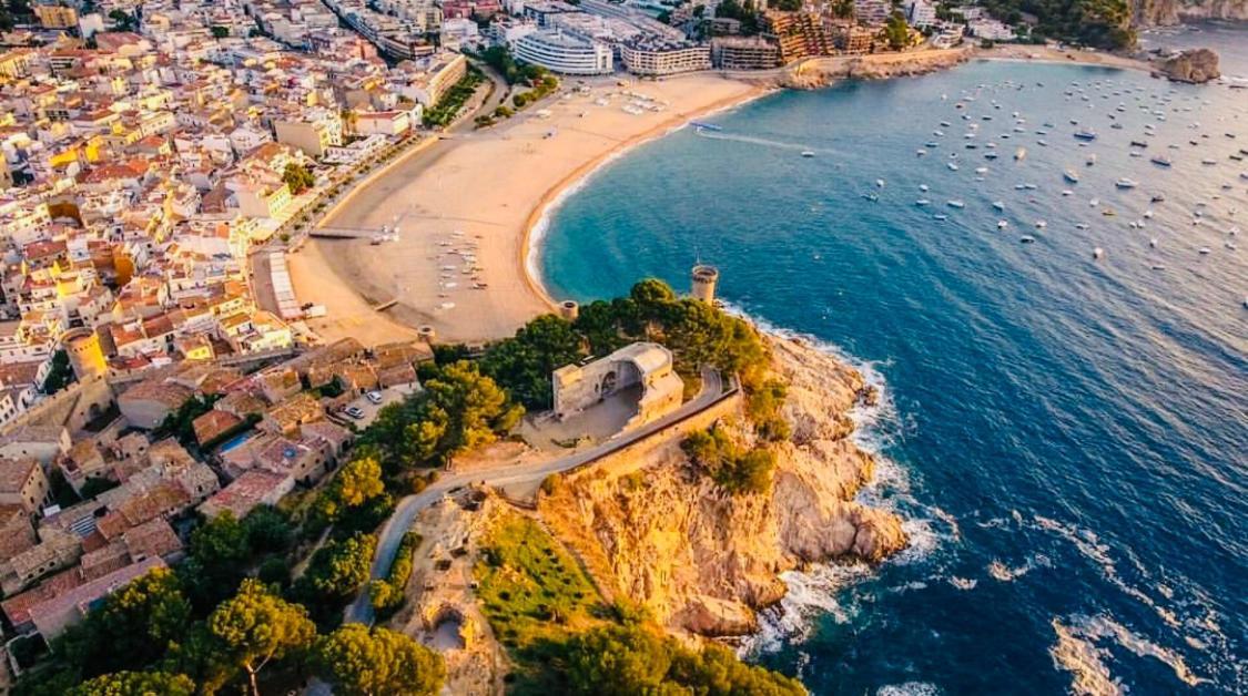 Ancora Frontbeach Luxury Apartment Tossa de Mar