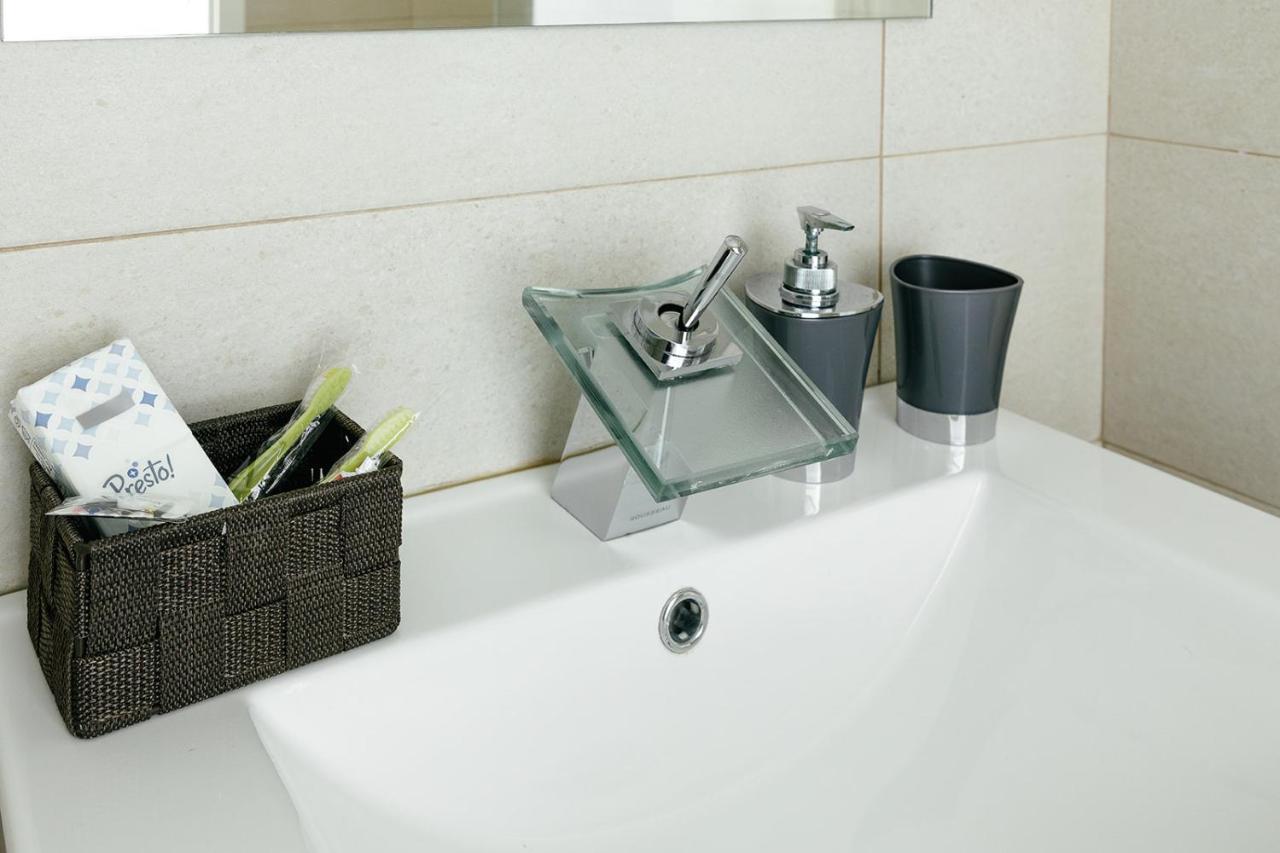 D-luxe Studio Apartment Roses