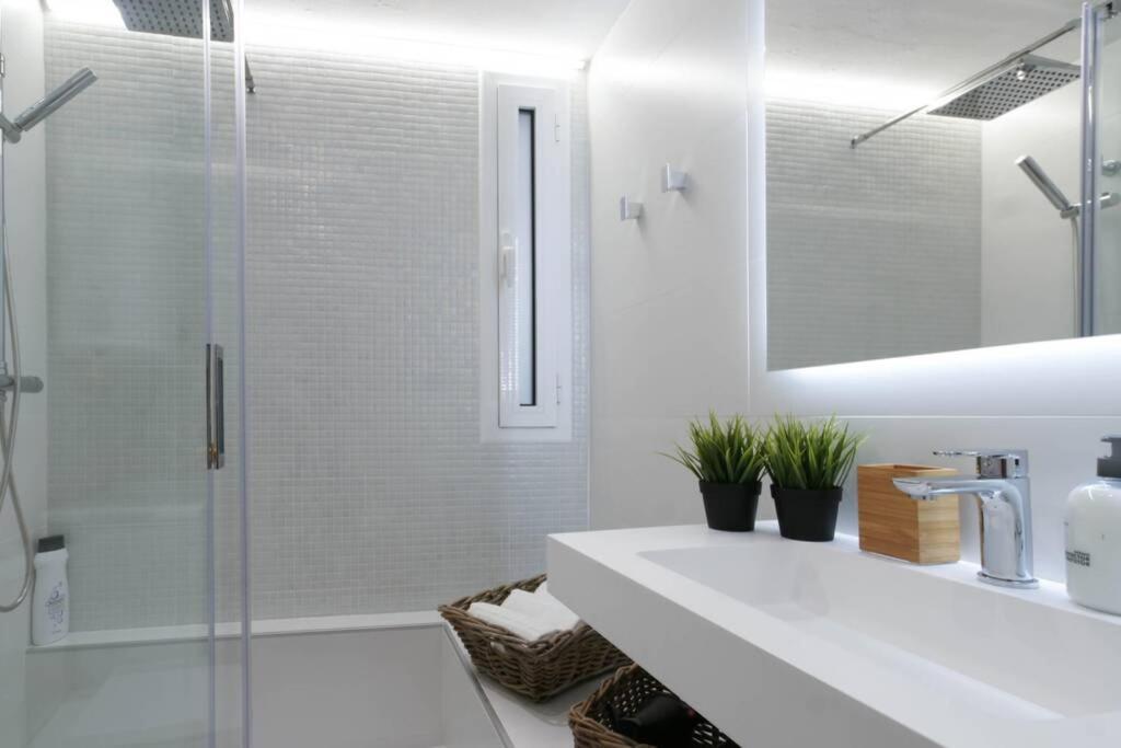 Eiffel Bridge Boutique Apartment *