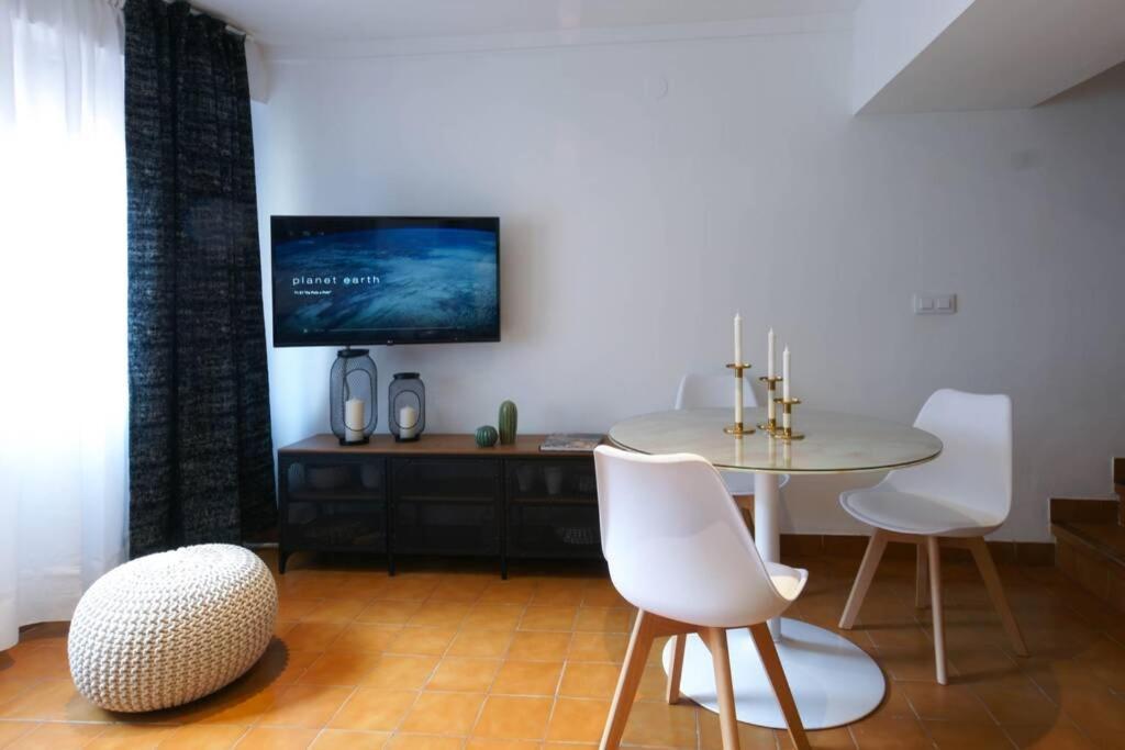 Eiffel Bridge Boutique Apartment *