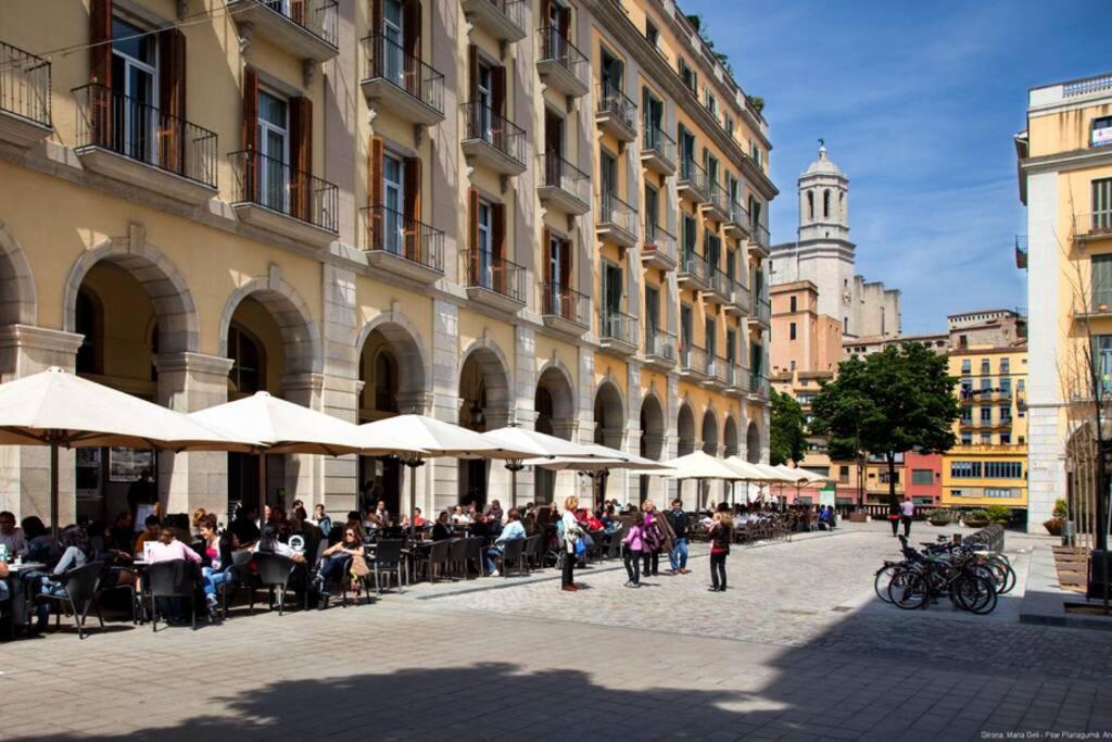Eiffel Bridge Boutique Girona