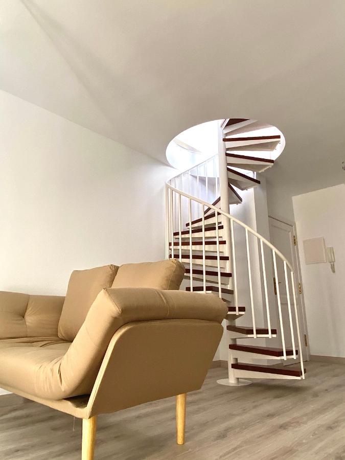 Spiral Stairs Duplex Apartment Figueres (Girona)