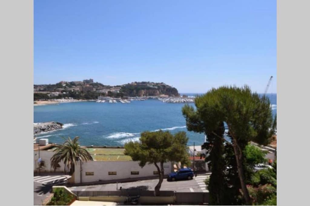Magnific A Primera Linia De Mar Apartment *