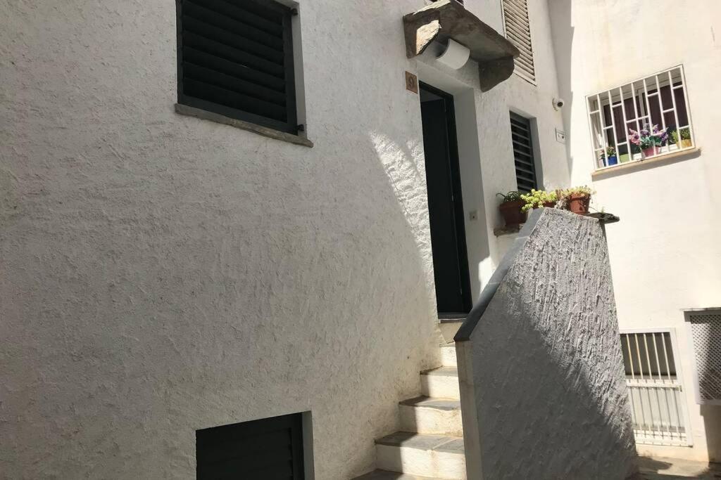 Roques - Casa En Primera Linea De Mar En