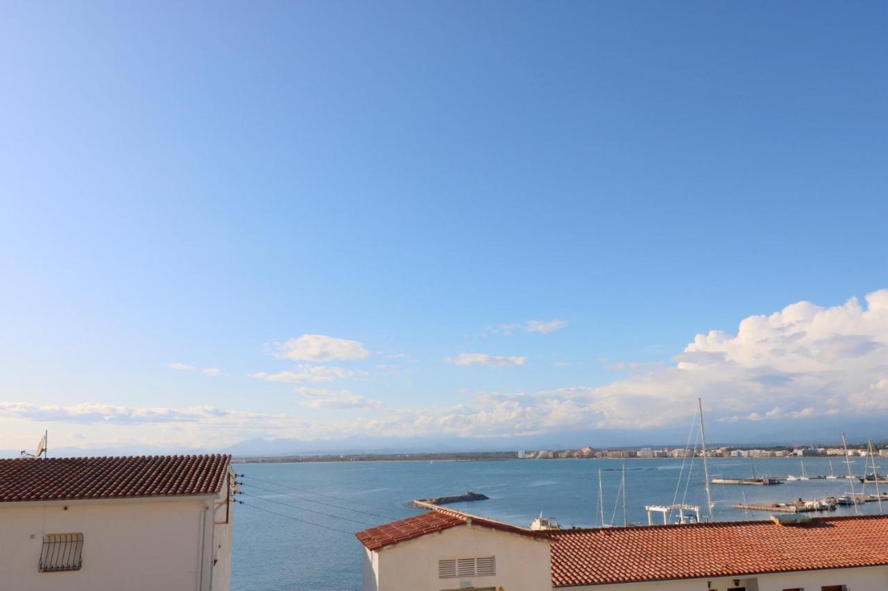 Les Roques Apartment