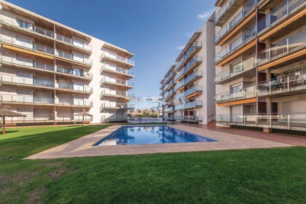 Apartamento Con Piscina Y Parking En Apartamento