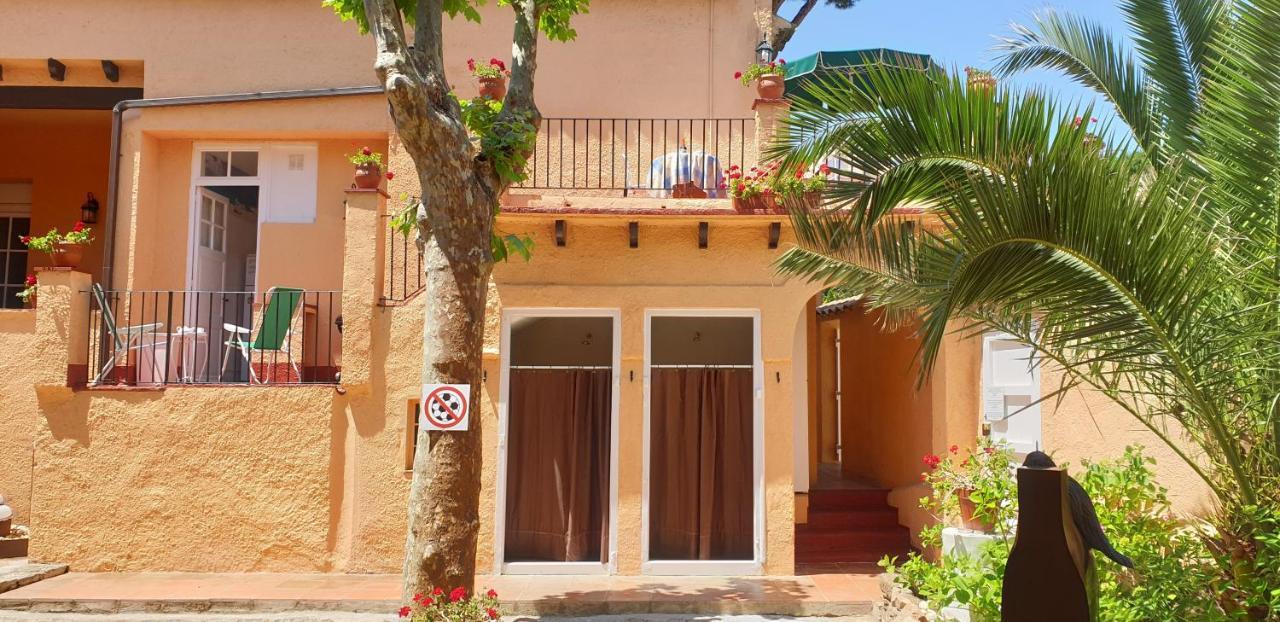 Casa Con Jardín A 30 Metros De La Playa. Vl. *