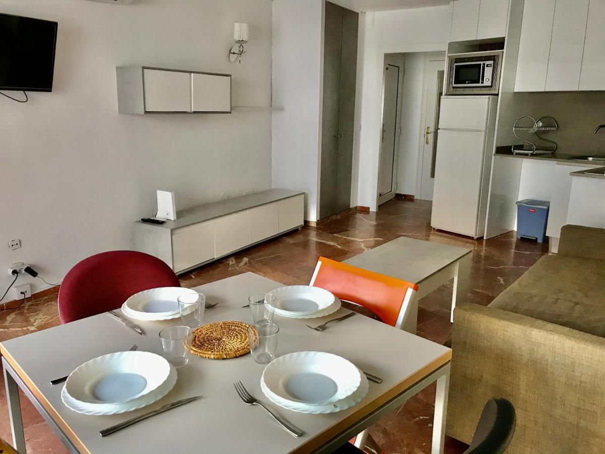 Apartment Palmeras - En El Centro De - Cerca De La Playa - Terraza - Wifi Roses