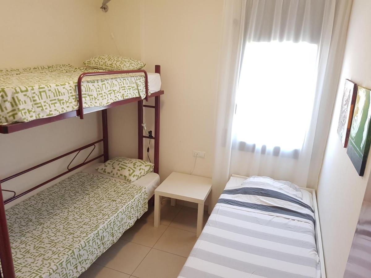 Beautiful 75m2 With View At The Beach, Pool, Parking * Rosas