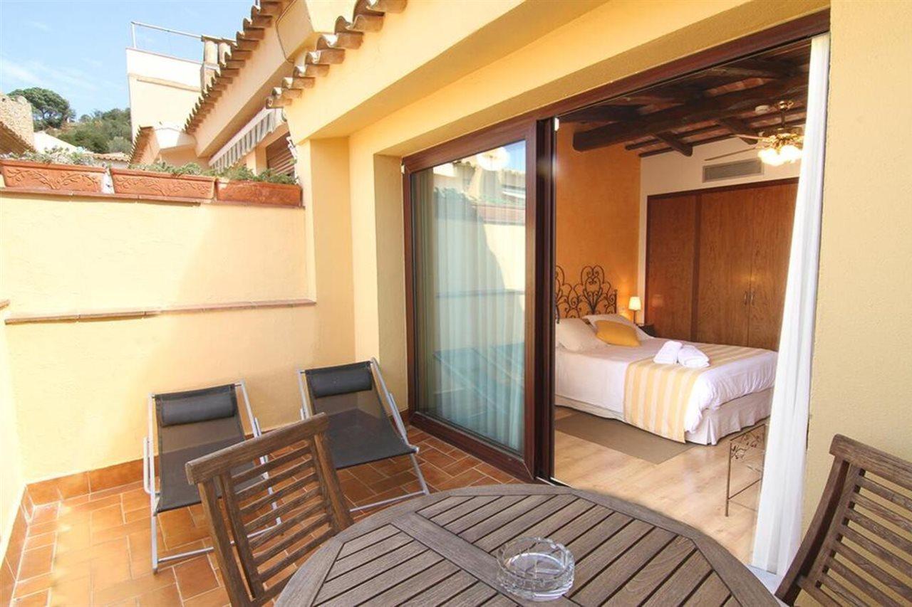 Rosa 3* Begur