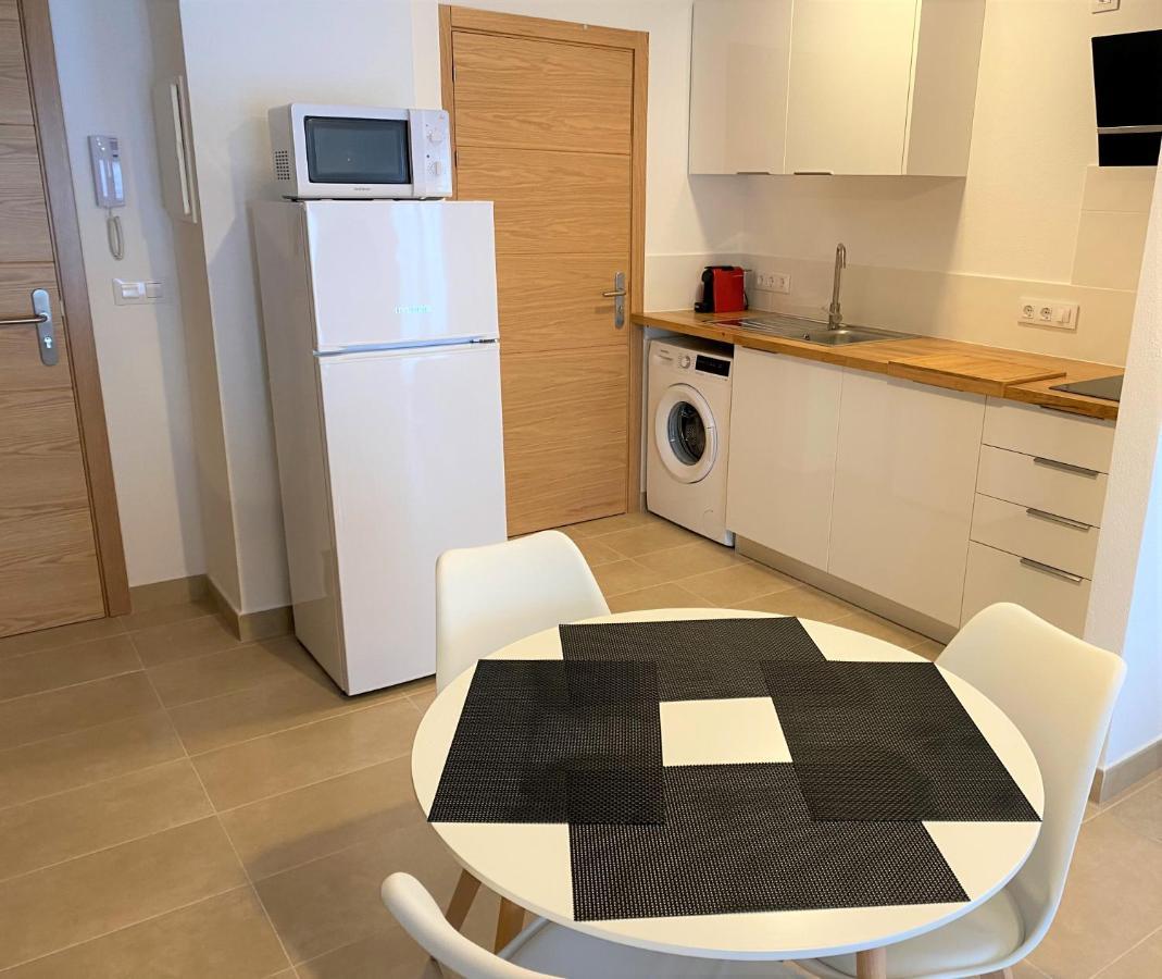 Apartment Centre *