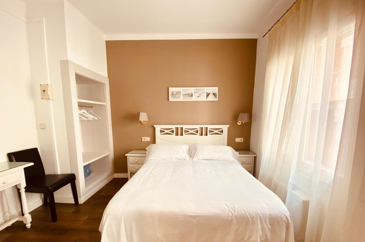 Carbonell Hotel 2*