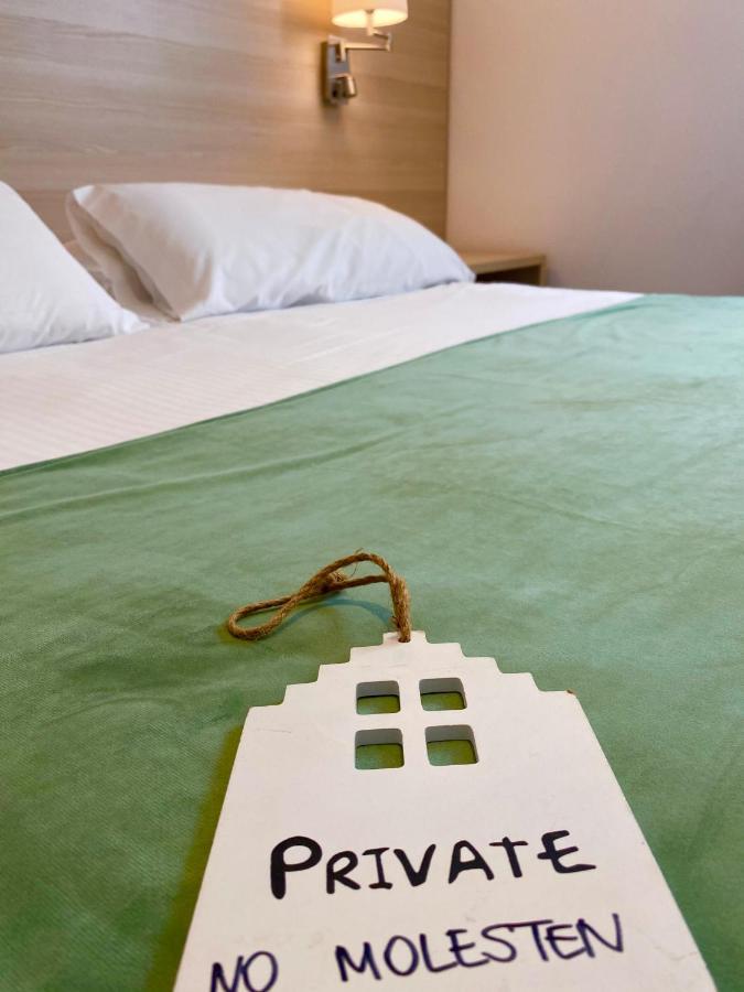 Carbonell Hotel Llanca