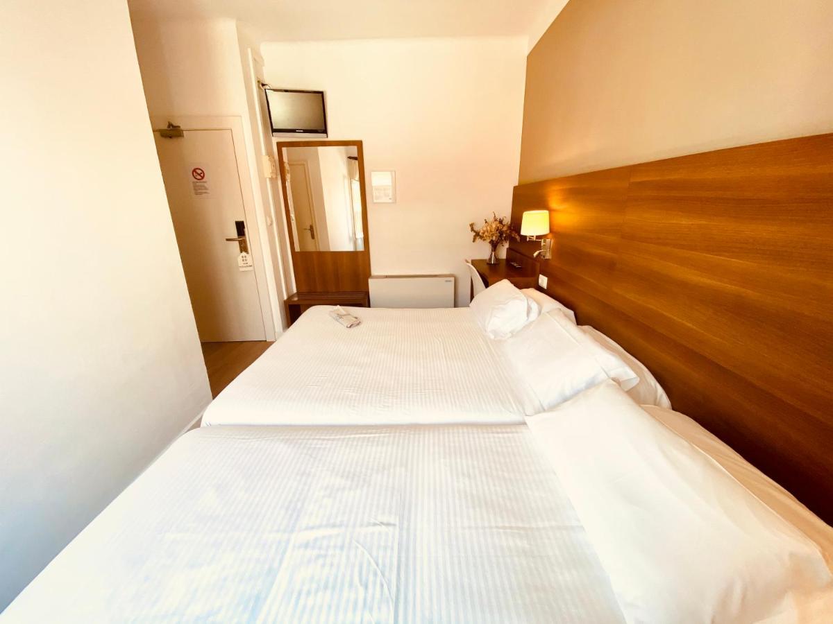 Carbonell Hotel 2*