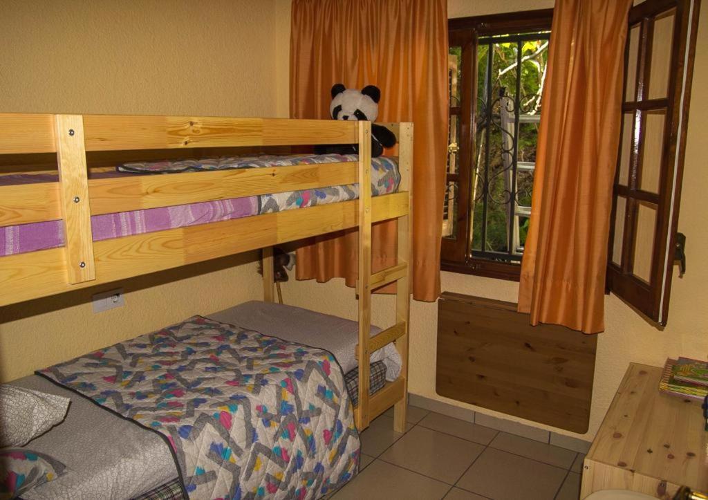 Casita Blanca Con Fibra óptica Y Piscina Cominutaria