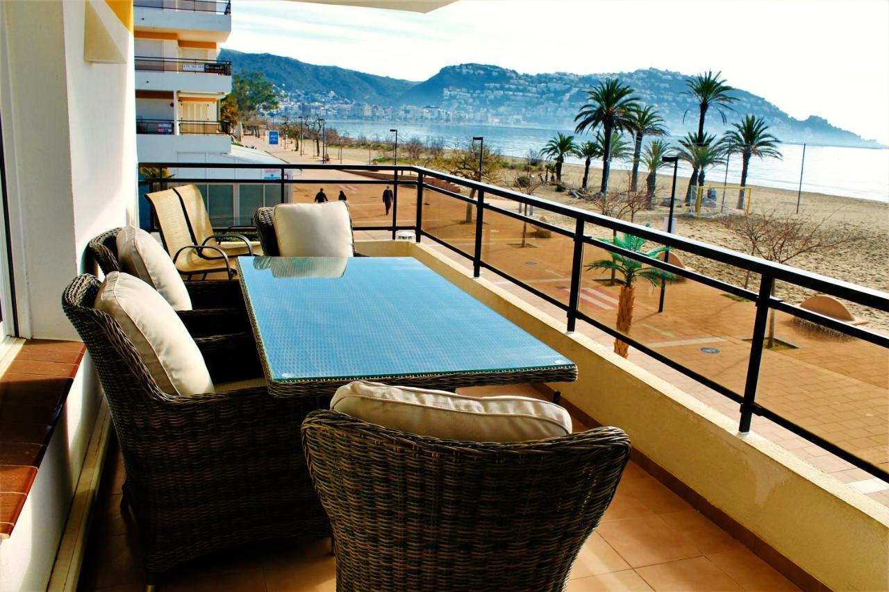 Roses Beach *