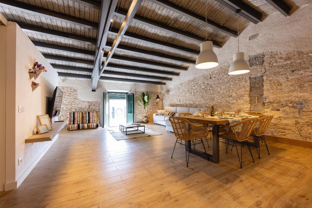 Bravissimo Placa Del Vi, Design Penthouse *
