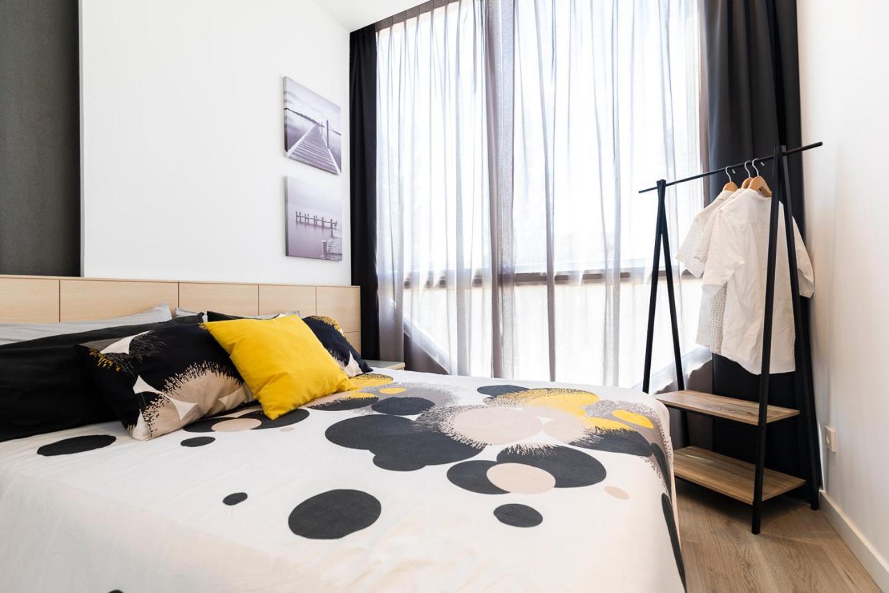 Apartamento Sylvia 1m - Precioso En Primera Línea De Mar - Céntrico - Playa - Wifi Ampuriabrava