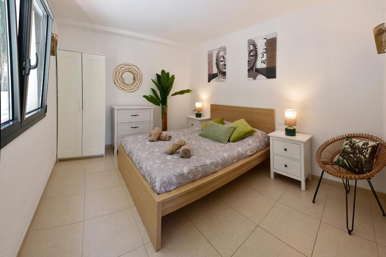 Apartamento Con Jardincito En El Centro De *